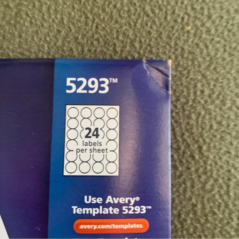 NIP Avery white high visibility labels. 600 labels, 25 sheets. 1 2/3” diameter.